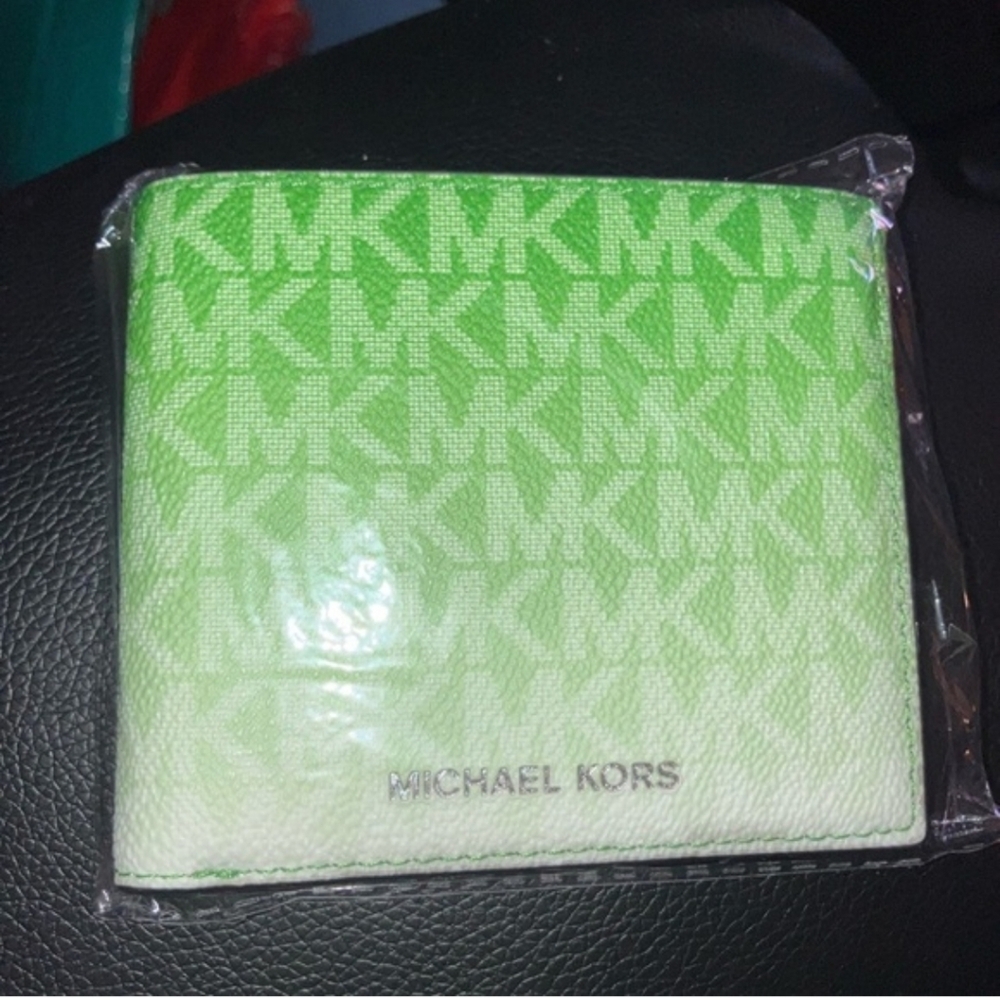 Michael Kors NEW Men's Green and White Card Holder - Picture 7 of 8